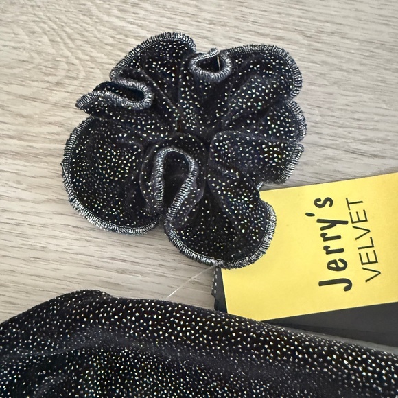 Jerry's Figure Skating Dress, Competition Dress, Size 8-10 Christmas Costume - Picture 5 of 8